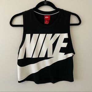 Nike Crop Top